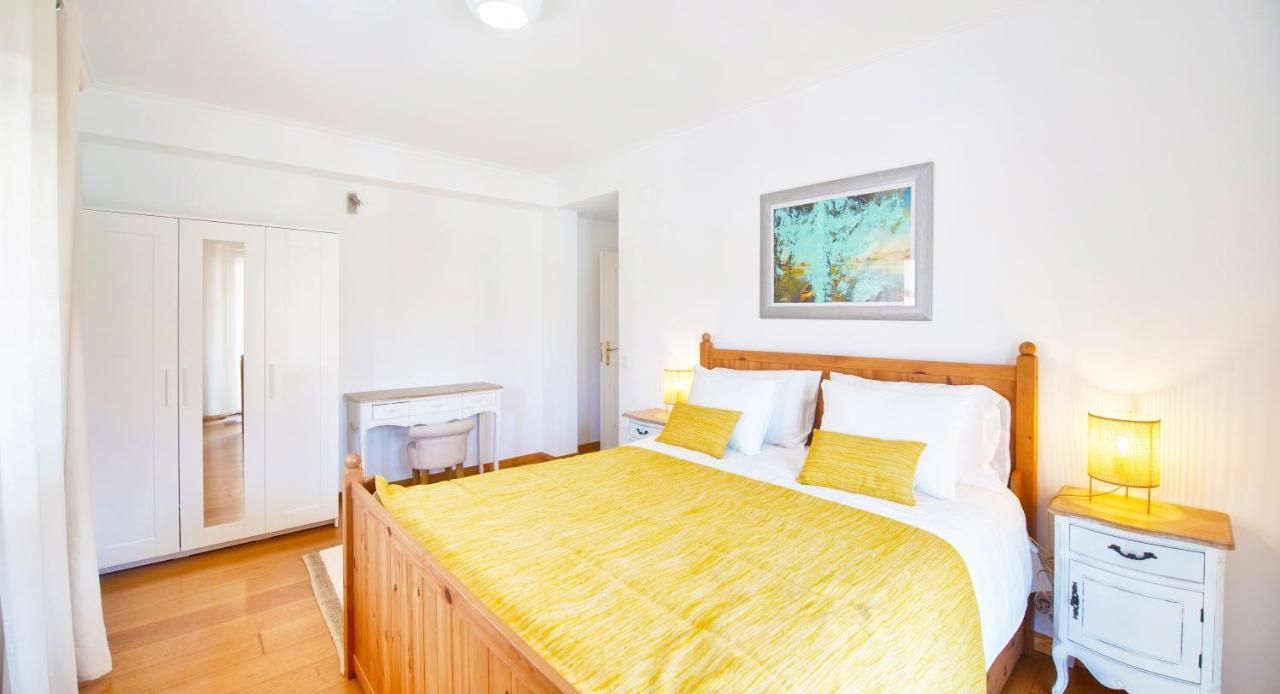 Happy Holiday Cascais - Parede Apartment ภายนอก รูปภาพ