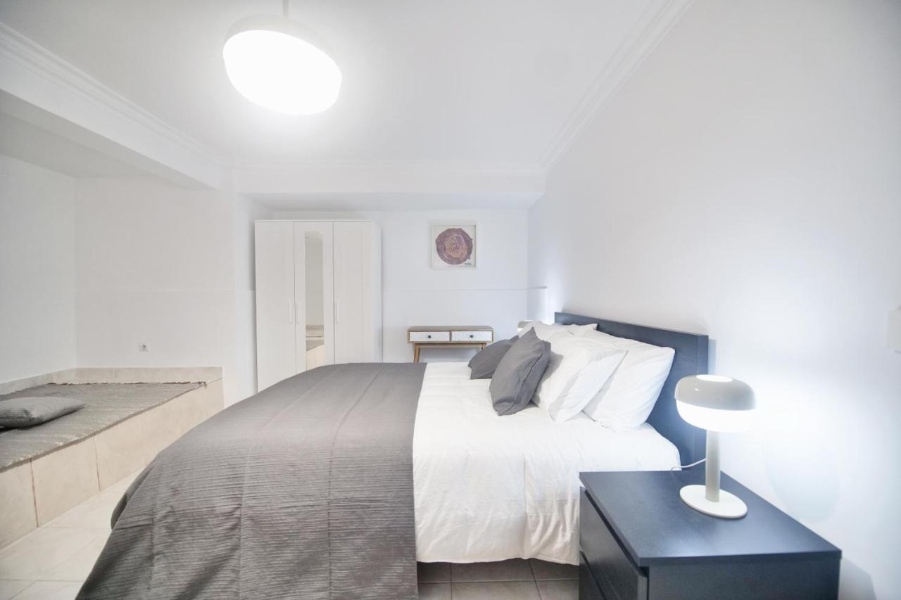 Happy Holiday Cascais - Parede Apartment ภายนอก รูปภาพ