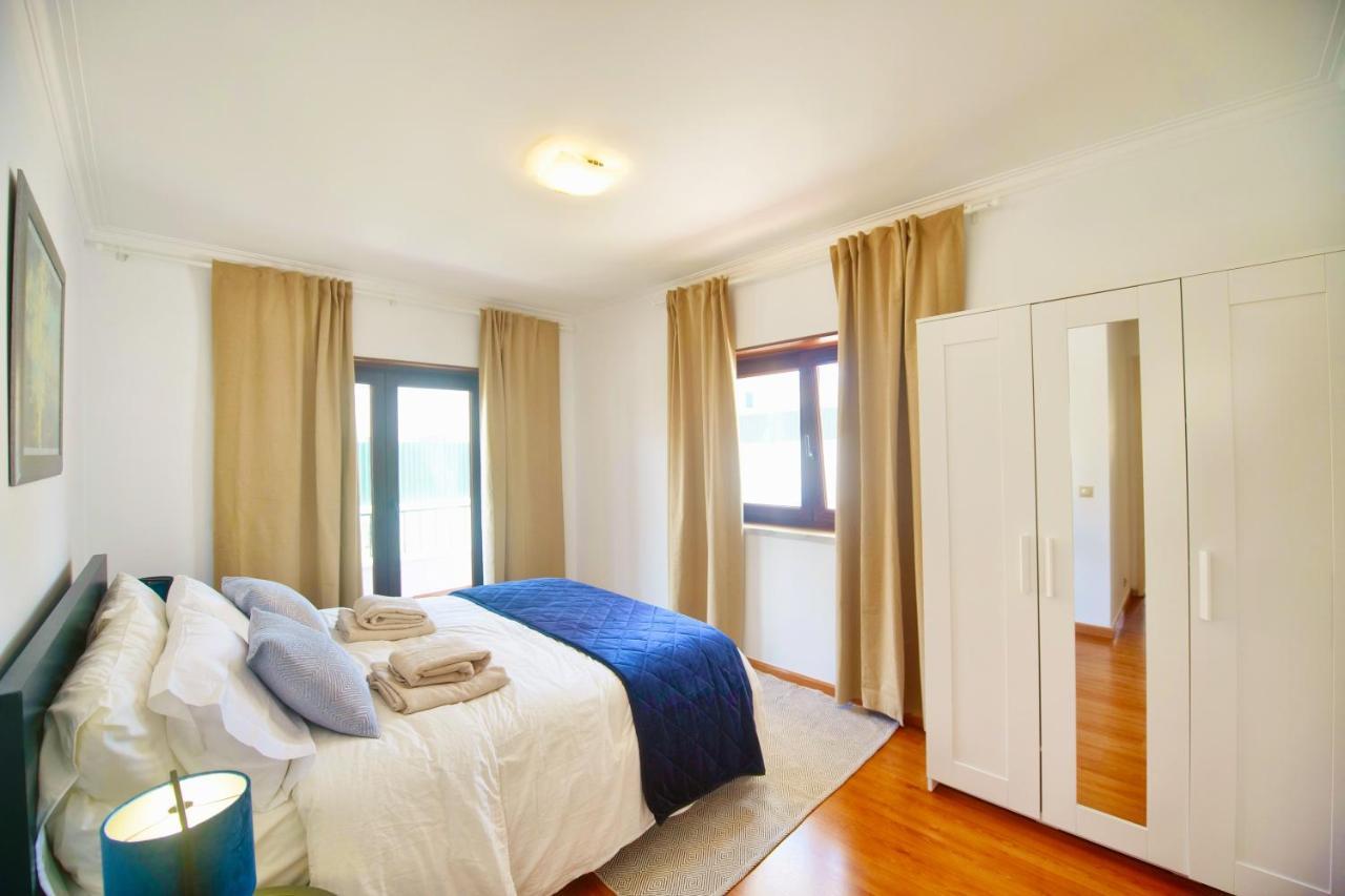 Happy Holiday Cascais - Parede Apartment ภายนอก รูปภาพ