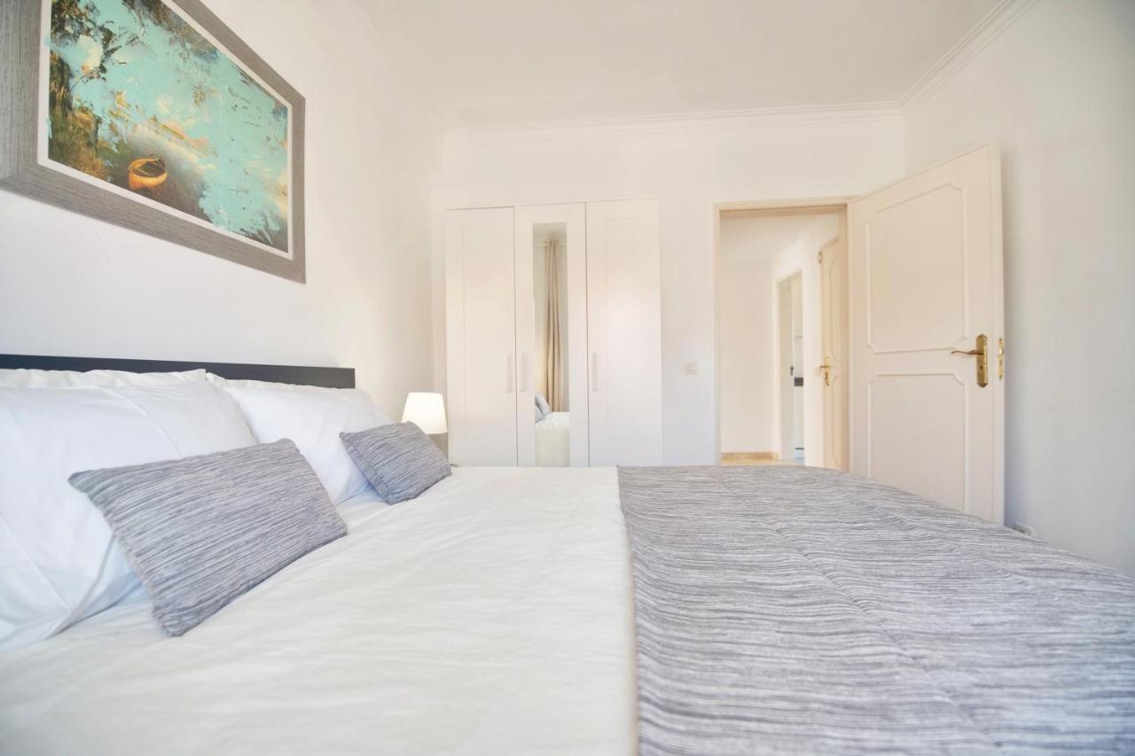 Happy Holiday Cascais - Parede Apartment ภายนอก รูปภาพ