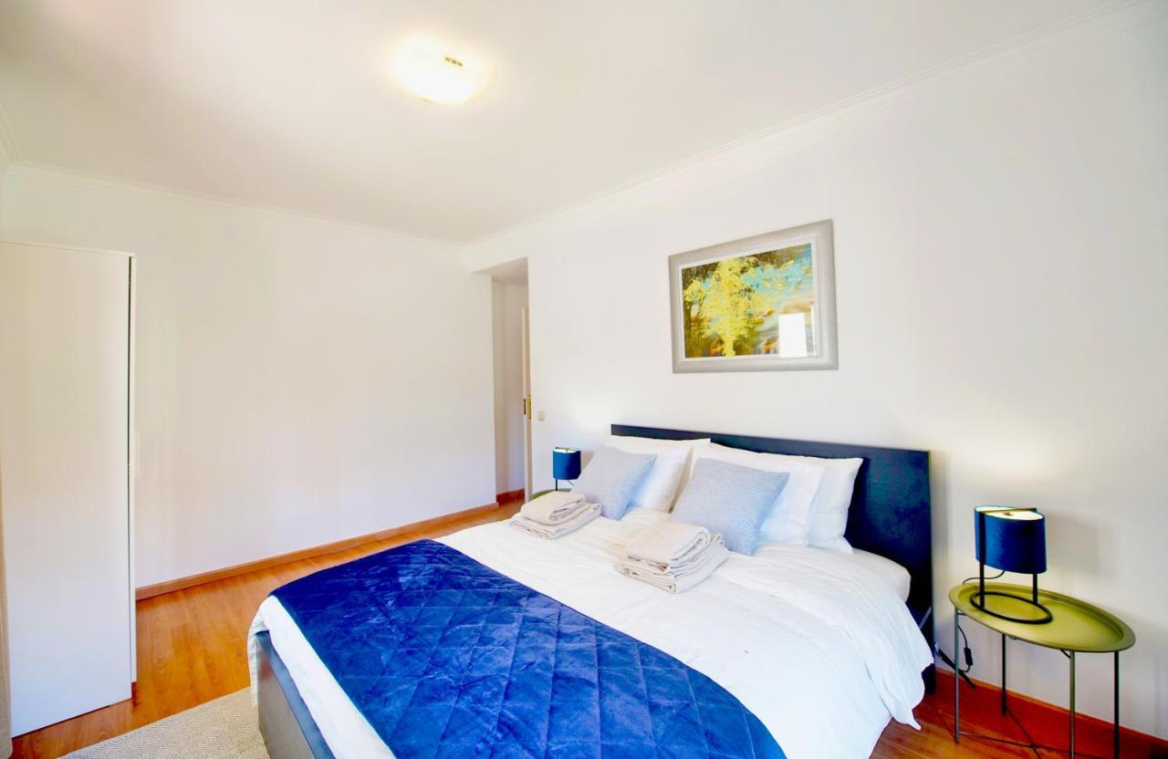 Happy Holiday Cascais - Parede Apartment ภายนอก รูปภาพ