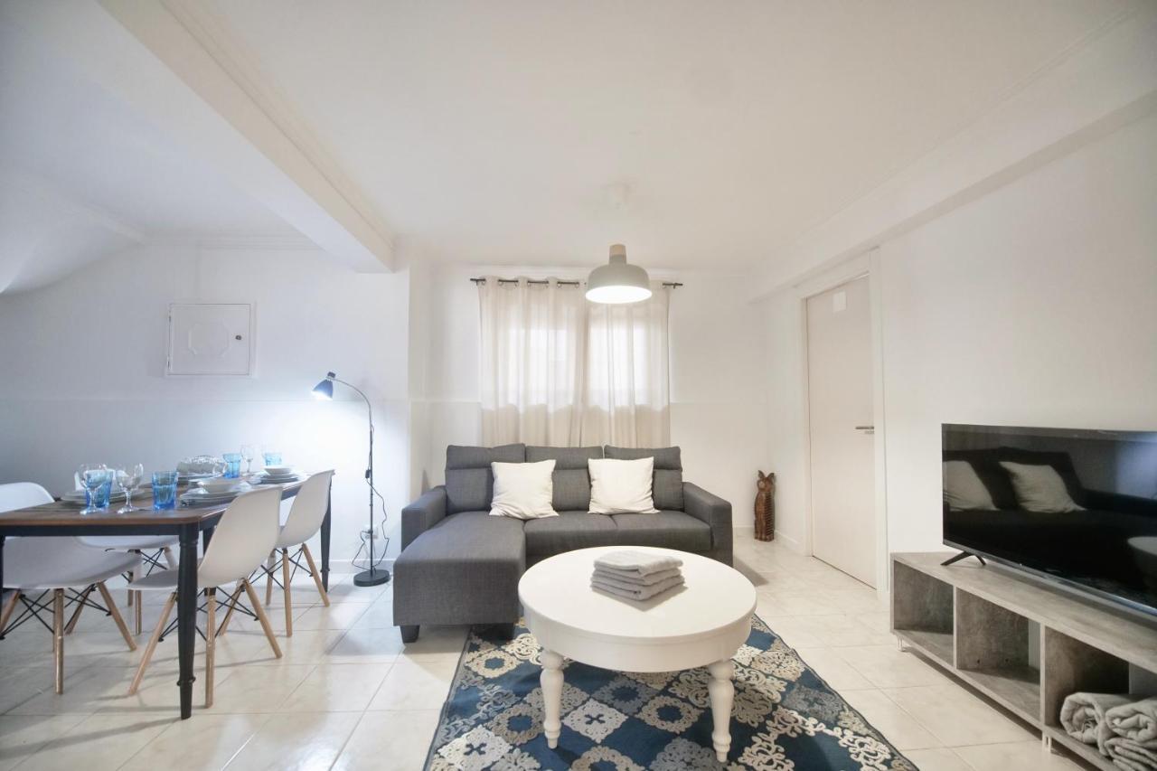 Happy Holiday Cascais - Parede Apartment ภายนอก รูปภาพ