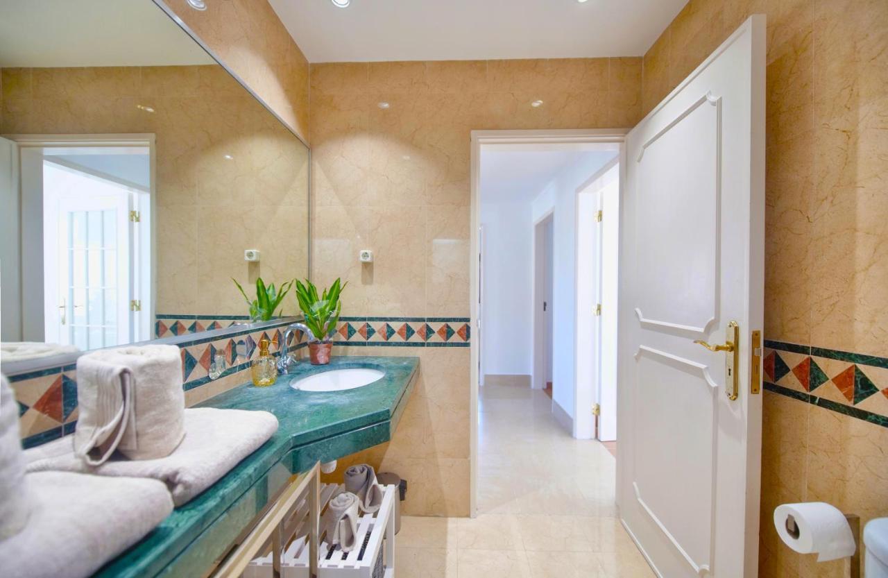 Happy Holiday Cascais - Parede Apartment ภายนอก รูปภาพ
