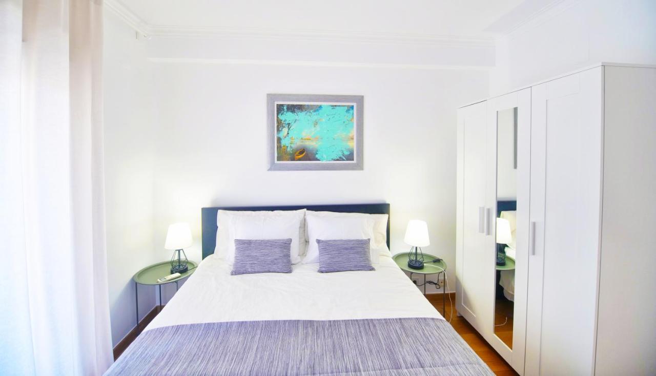 Happy Holiday Cascais - Parede Apartment ภายนอก รูปภาพ